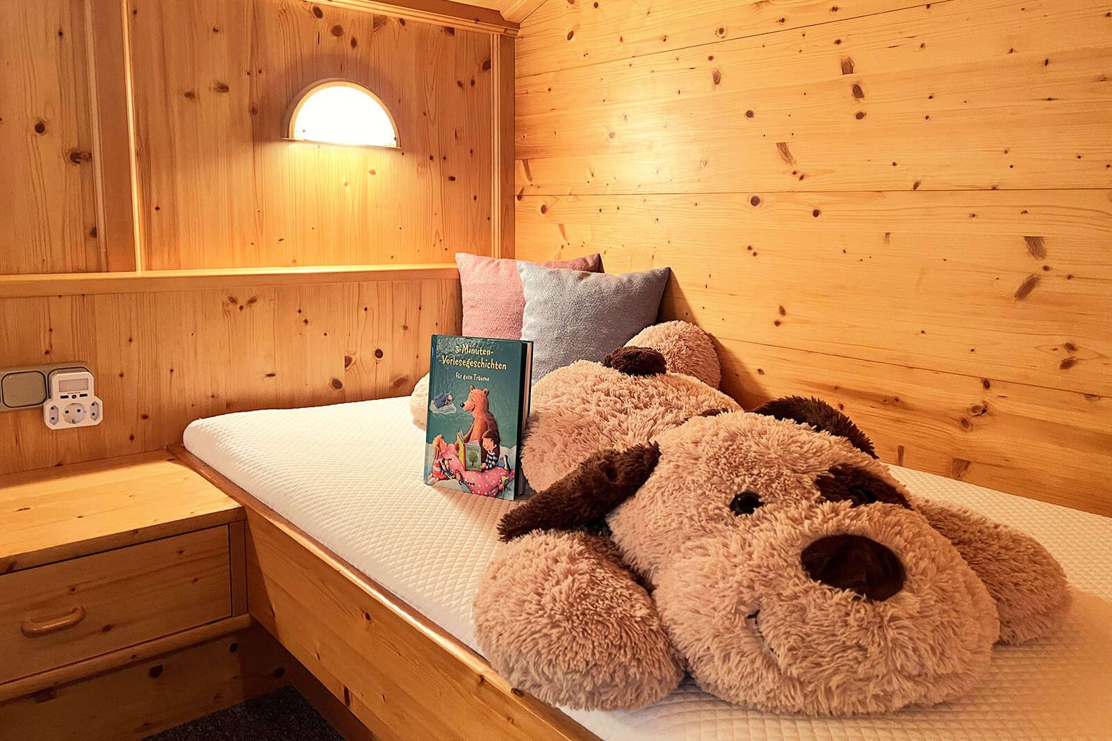 Single bed in an apartment for 4 to 6 people on the Arlberg