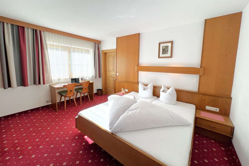 Doppelzimmer im Appartement für 8 bis 15 Personen im Haus Fernblick