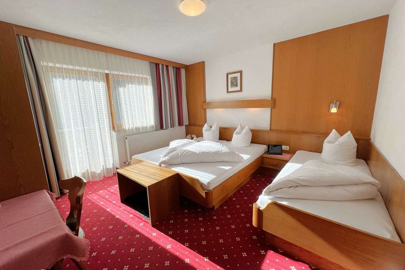 Dreibettzimmer im Appartement für 8 bis 15 Personen im Haus Fernblick