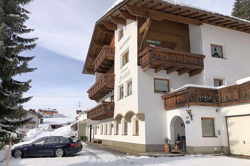 Haus Fernblick mit Ferienwohnungen in Tirol