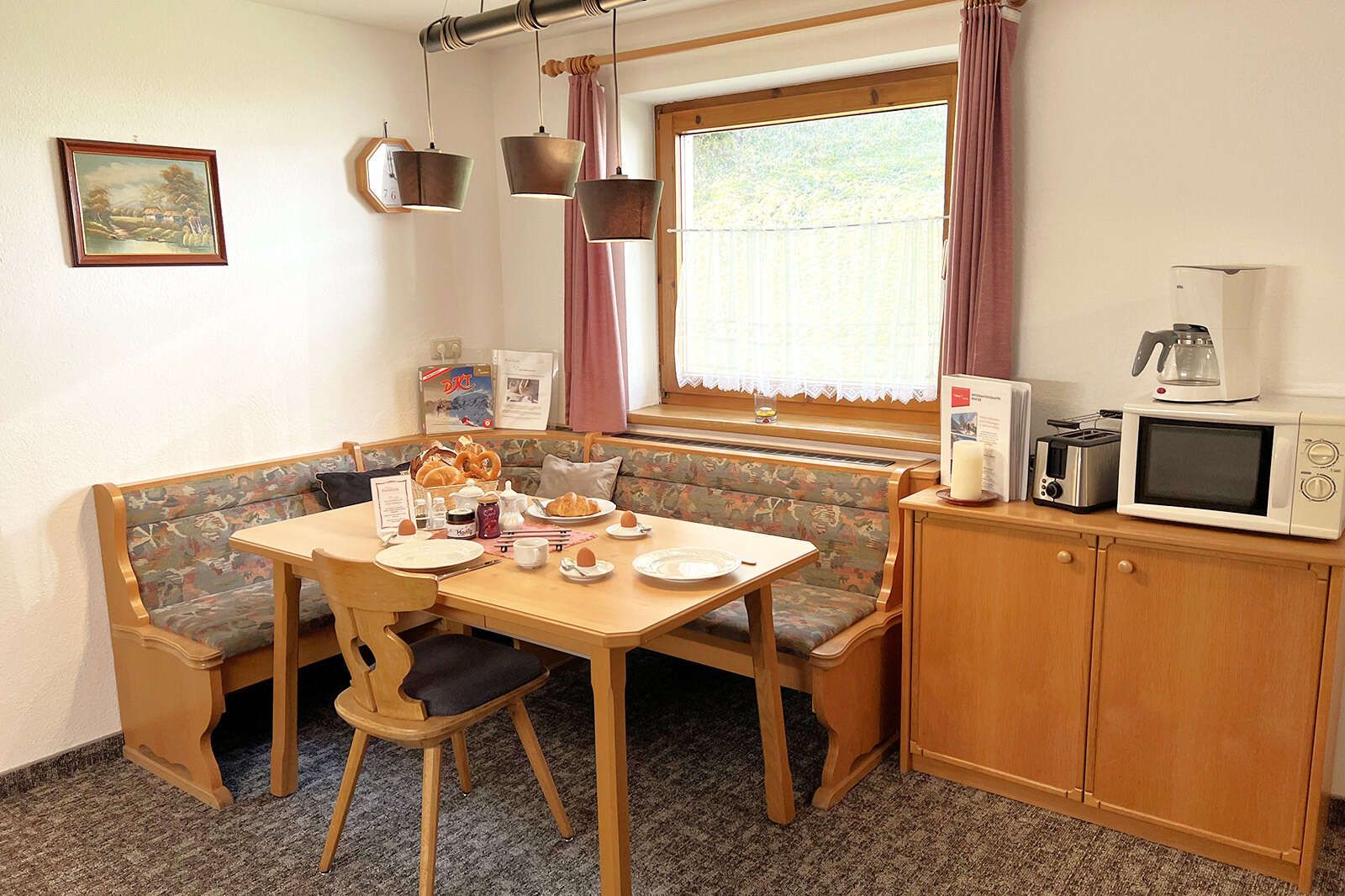 Dining area in the holiday apartment for 2 to 3 people in Haus Fernblick