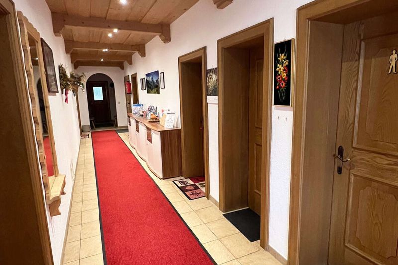 Hausgang im Erdgeschoss im Haus Fernblick in Tirol